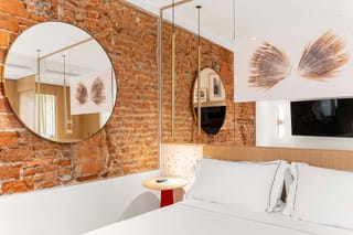 Detail of Deluxe Double Room with wardrobe and coffee and tea corner – Hotel Milu Milano
